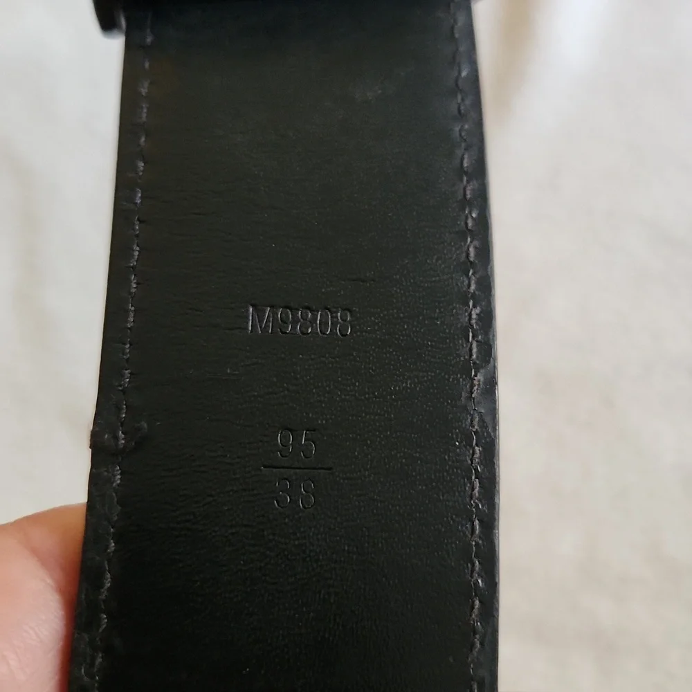 Louis Vuitton mens used belt - Picture 8 of 8